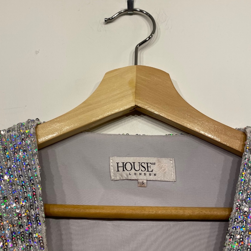 House of CB Verina Sequin Long Sleeve Cocktail V-Neck Mini Dress in Silver Small - Picture 4 of 8